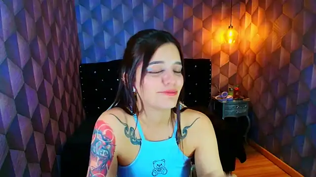 แชท XXX สดของ LiaHarryis