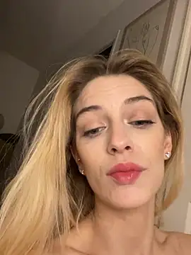 Bellalolahot 라이브 XXX 채팅