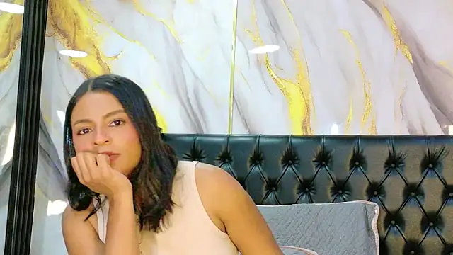 LindaFrancoo Adlı Modelin Canlı XXX Sohbeti