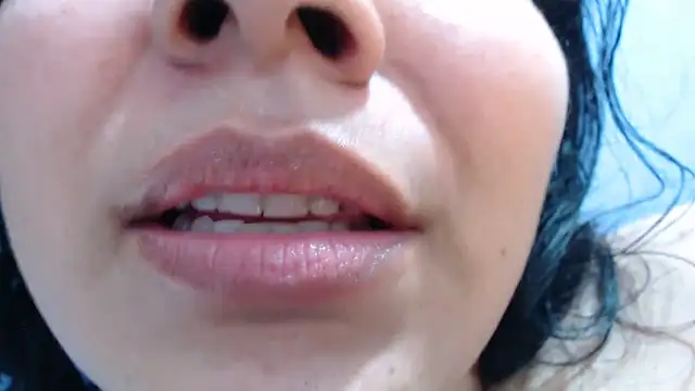 VanessaBBW1 Adlı Modelin Canlı XXX Sohbeti