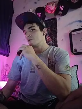 ThePrinz_maykiin Show in webcam