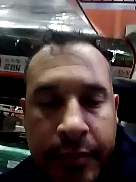 Ezehombre 在線直播表演