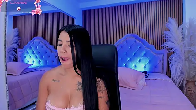 Онлайн чат XXX SelenaStonne