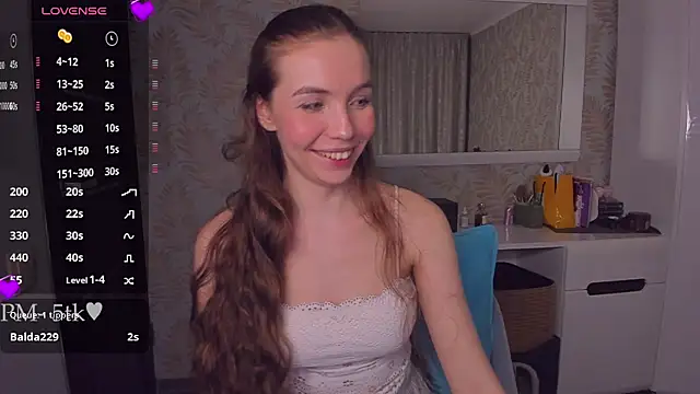 YonaBones Chat XXX in diretta