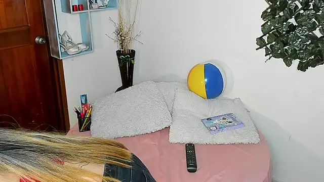 DestinyHills: απευθείας συνομιλία ΧΧΧ