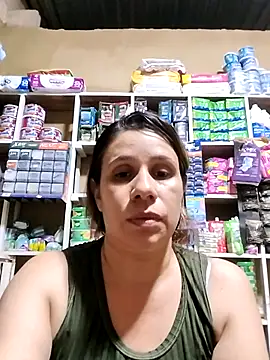 MIA-LARIOS – Live XXX-chat