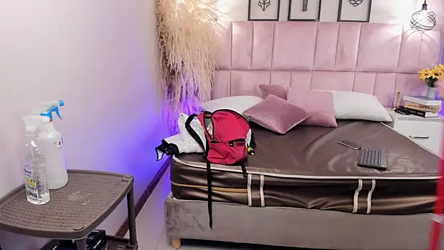 Honney_Taylor Chat XXX live