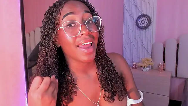 Qeen_blackk's Webcam Show