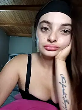 EmmacutのライブXXXチャット