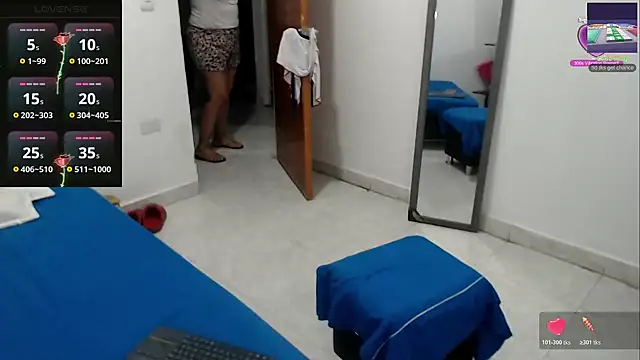 LAURA_Foxht: απευθείας συνομιλία ΧΧΧ