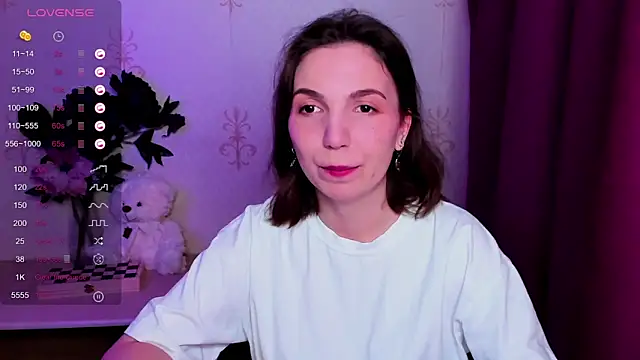 Онлайн чат XXX KindHazelHere_