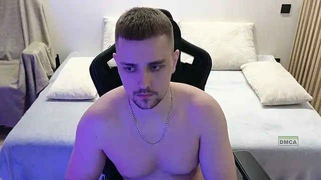 Larstar01 – Naživo XXX chat