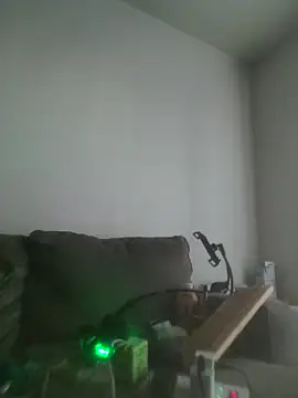 yourMasterisBored: διαδικτυακό σόου στην κάμερα