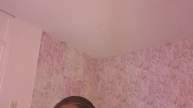 april_summer_n Webbikameraesitys