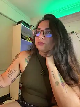 Chat +18 de Amarantha_666 ao vivo