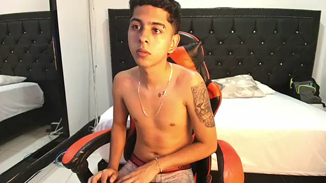 NohaDrake Chat XXX live