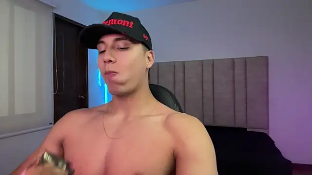 CHRIS_MORGAN1's Webcam Show