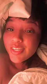 LorenRosse Show in webcam