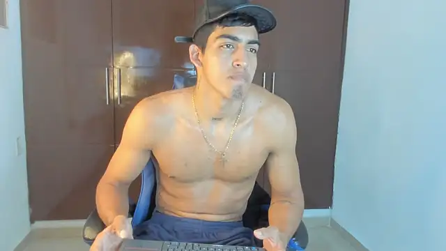 Chat XXX ao vivo de Milo_LatinBoy