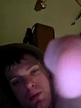 luv2fuk2025: διαδικτυακό σόου στην κάμερα