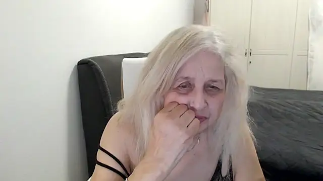 دردشة SusiLifeXXX الجنسية المباشرة