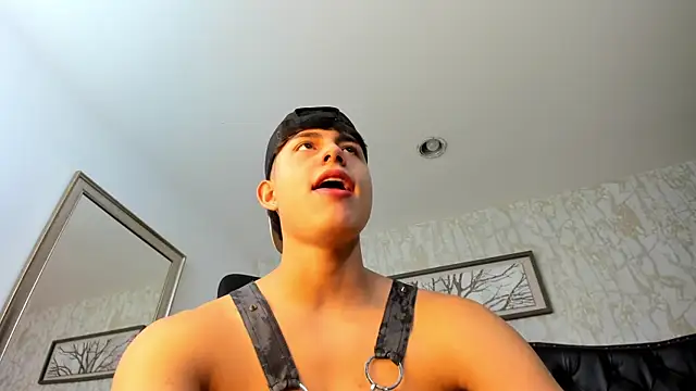 Chat +18 de Lander_Cruz ao vivo