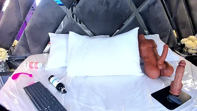 Ivonne_Millerr: απευθείας συνομιλία ΧΧΧ