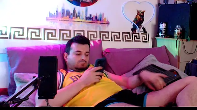 iuligruia69's Live XXX Chat