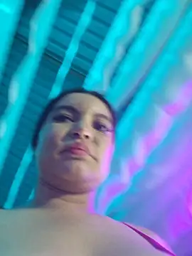 Pretty_Julieta's Live XXX Chat