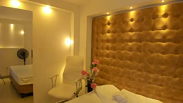 violet_giraldo 即時 XXX 聊天