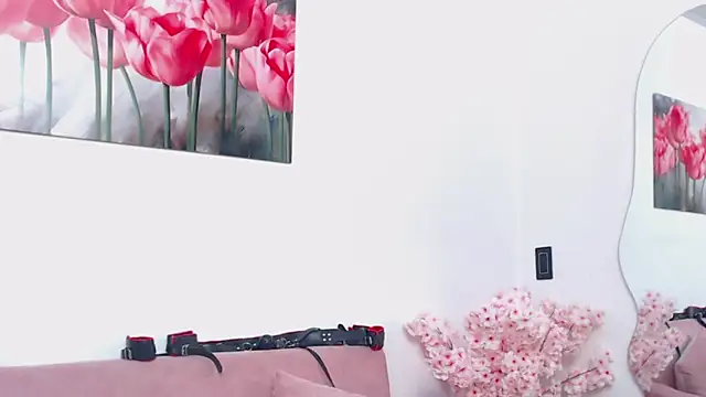 pinky_f00x's Live XXX Chat