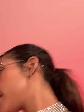 Chat +18 de elegant__rouse ao vivo