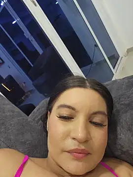 Онлайн чат XXX Pretty_Julieta