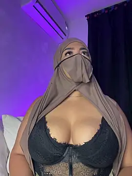 thaira_aly's Live XXX Chat