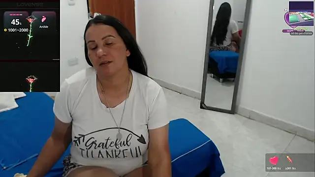 LAURA_Foxht's Live XXX Chat