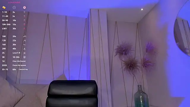 LizzHamilton__ Live XXX Chat