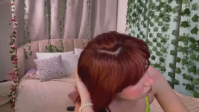 Love_is_Lola's Live XXX Chat