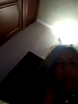 maynor_1998のライブXXXチャット