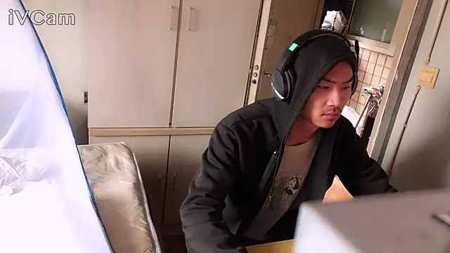 dyjdddttjのウェブカメラショー