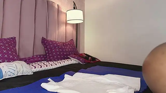 HallyBans Show in webcam