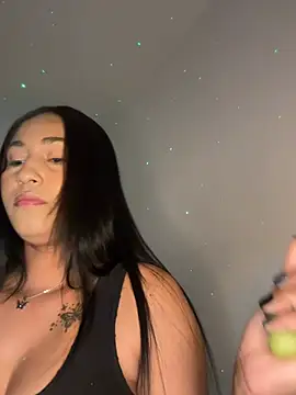 แชท XXX สดของ mari_pauli_xx