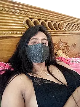 Softheart-97 Show in webcam