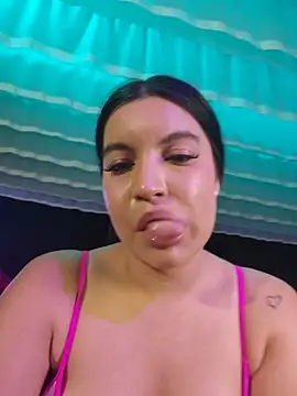 Pretty_Julieta: онлайн-секс-чат