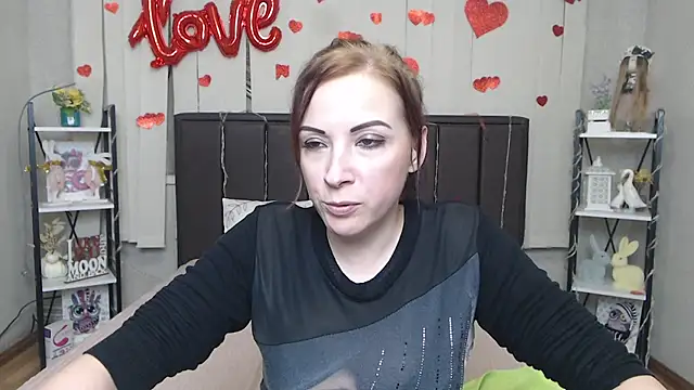 ElizabethSho Chat XXX in diretta