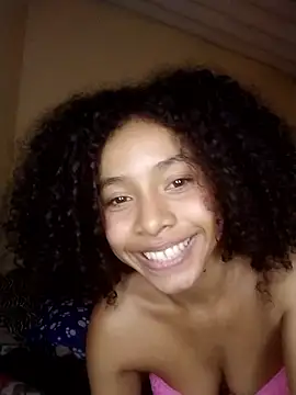 Larita_curlyのライブXXXチャット