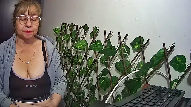 nicoltatiana_ Chat XXX in diretta