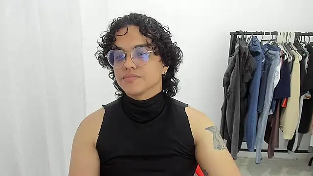 Diane_blossom Pertunjukan Webcam