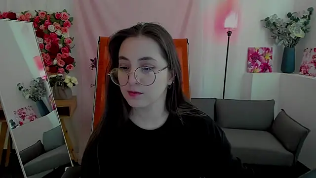 دردشة VirtuallVoyant الجنسية المباشرة