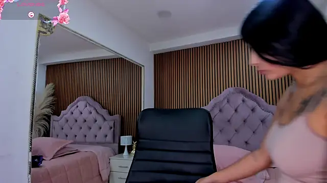 SelenaStonne Chat XXX live