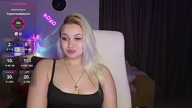 adrelaxina's Live XXX Chat